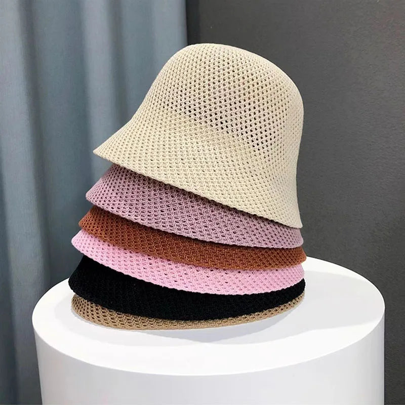 "Damen Sonnenhut, atmungsaktiv, elegant, mit breitem Rand für UV-Schutz, durchbrochenes Design, ideal für sonnige Tage."