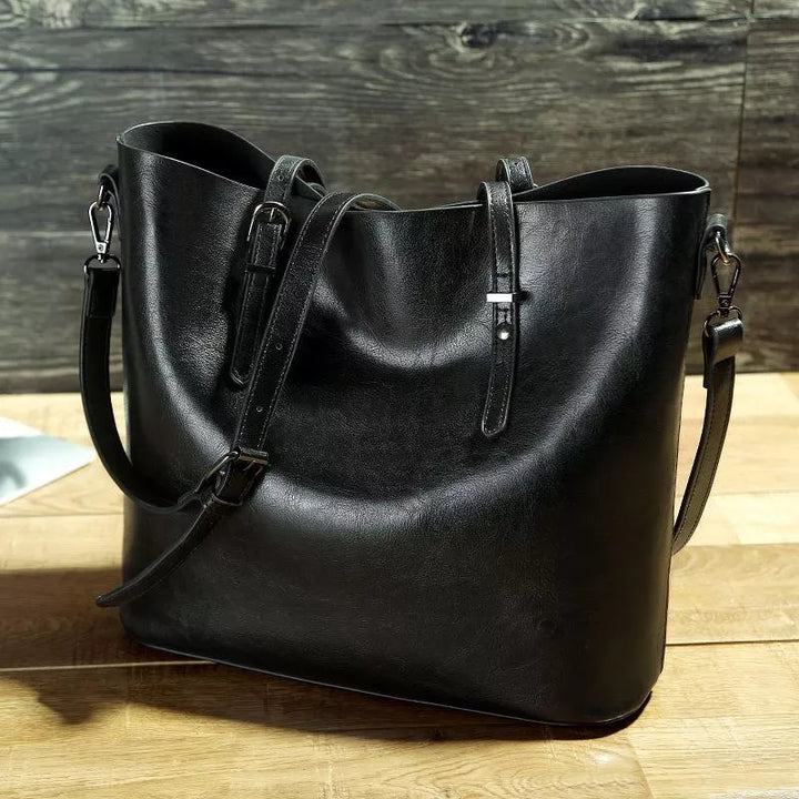 "Damen Vintage Leder Umhängetasche, robustes Echtleder, stilvolles Design, eleganter Begleiter für jeden Anlass."