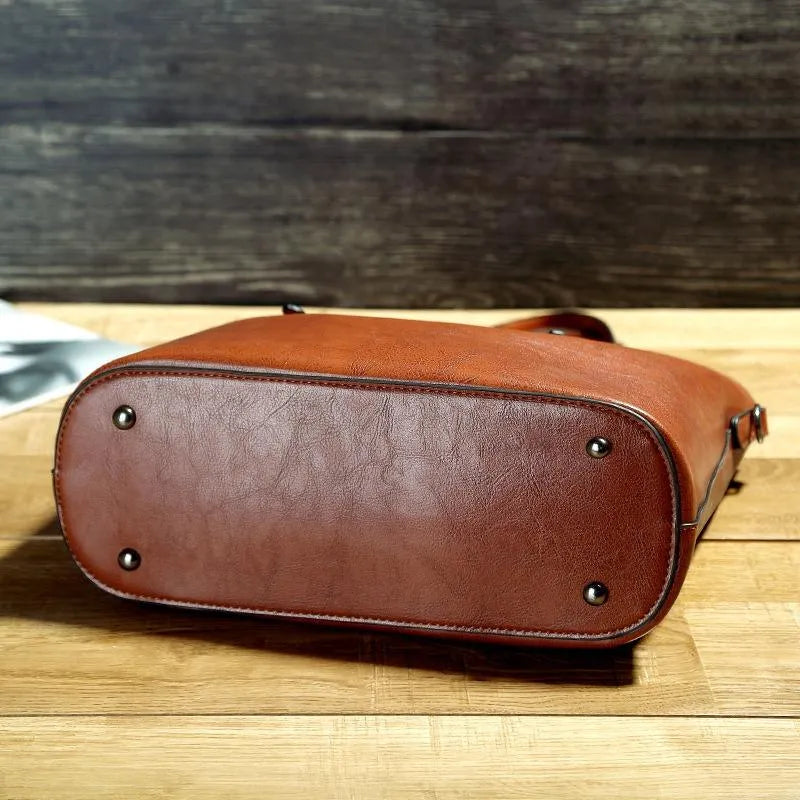 "Damen Vintage Leder Umhängetasche, robustes Echtleder, stilvolles Design, eleganter Begleiter für jeden Anlass."
