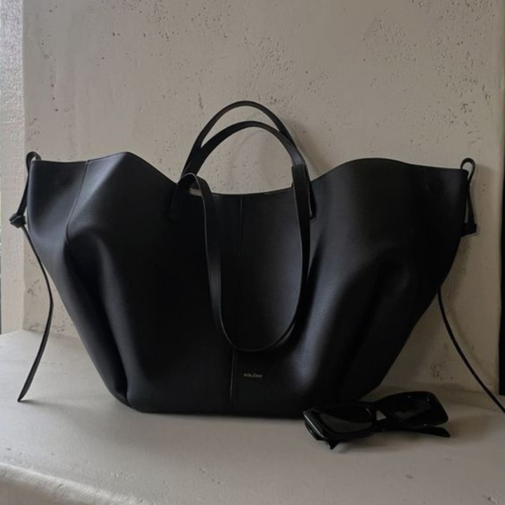 "Damen Vintage Tote Bag, geräumig und stilvoll, ideal für Alltag und Reisen. Klassisches Design, robust und vielseitig."
