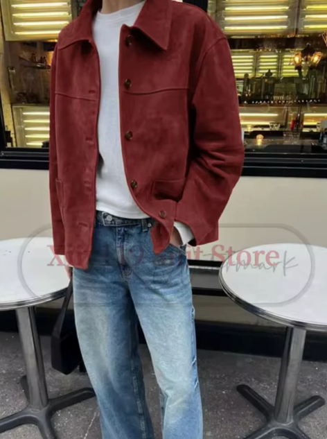 "Damen Vintage Wildleder Mantel, elegant geschnitten, weiches Leder, detailreich, ideal für Herbst/Winter Looks."