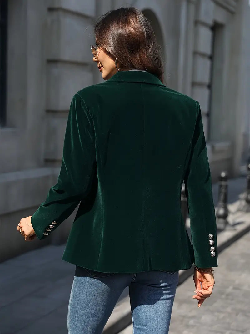 "Damenblazer Sofia in elegantem grauem Samt, maßgeschneiderte Passform, ideal für festliche Anlässe, zeitloser Stil."