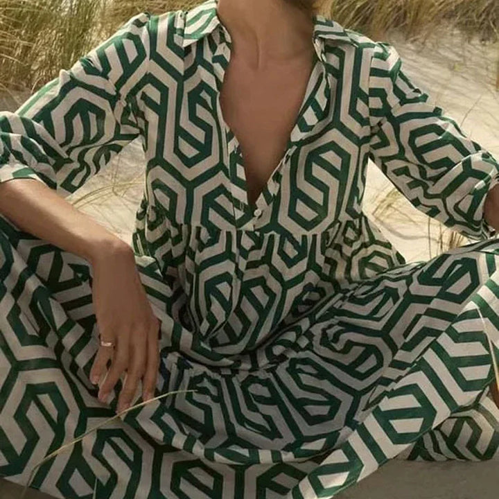"Damenkleid mit V-Ausschnitt und geometrischem Muster in Midi-Länge, figurbetonter Chic, vielseitig"