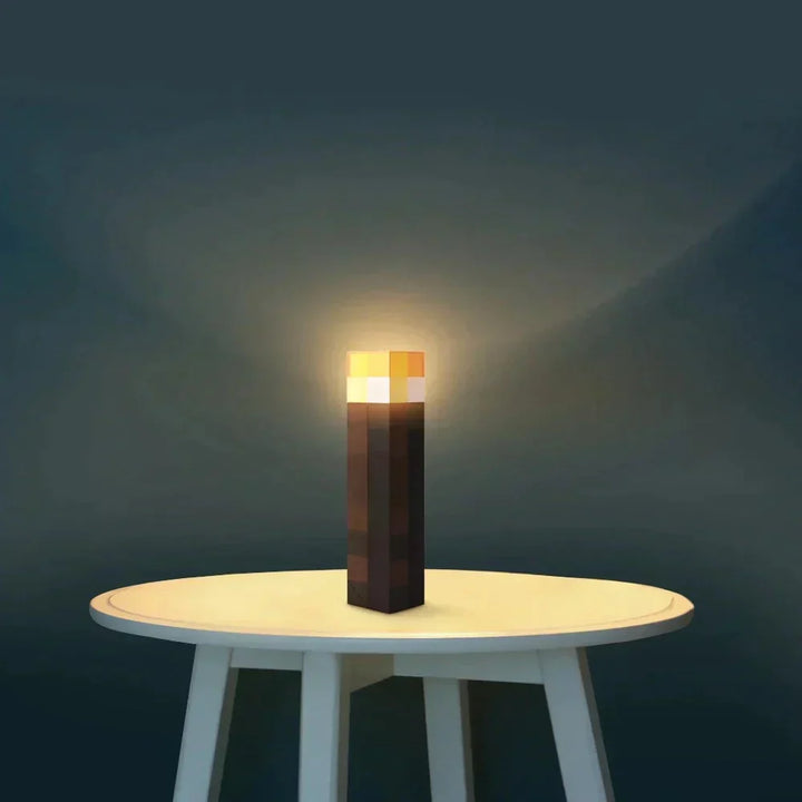 "Dezent-orangene GlowTorch LED-Lampe, USB-aufladbar, stilvoller Lichtgenuss für stimmungsvolle Raumbeleuchtung"