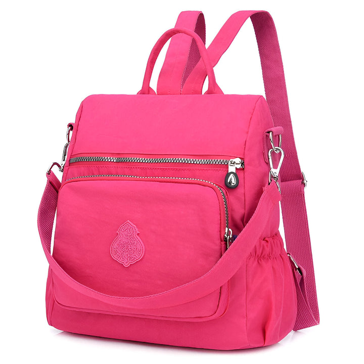 Diebstahlsicherer Damen Rucksack in Beige, wetterfest, elegante Konstruktion, versteckte Reißverschlüsse für Sicherheit.