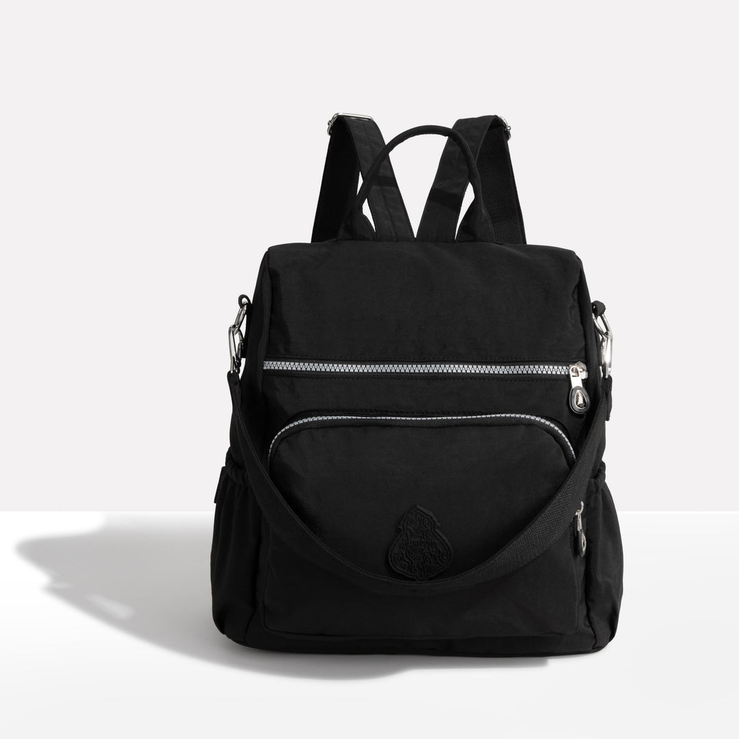 Diebstahlsicherer Damen Rucksack in Beige, wetterfest, elegante Konstruktion, versteckte Reißverschlüsse für Sicherheit.