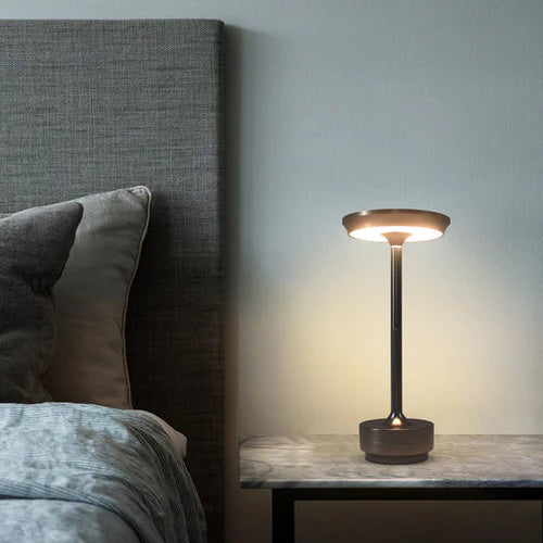 NordicaLight - Luxuriöse glänzende kabellose Tischleuchte