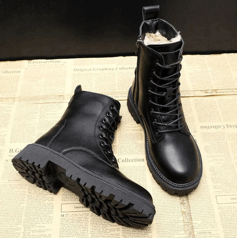 Hochwertige schwarze Lederstiefel