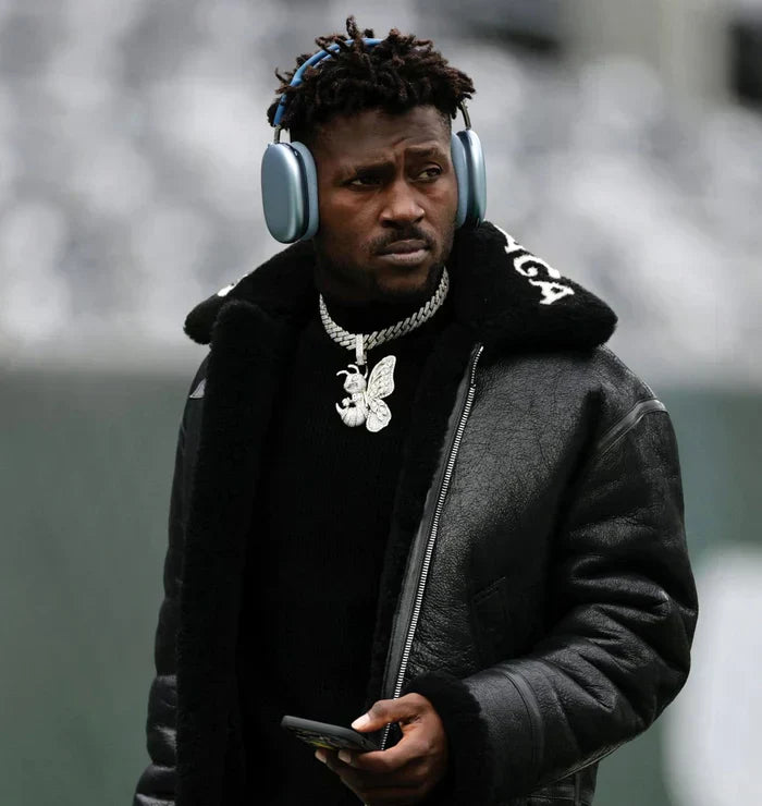 "Drahtlose rosa Kopfhörer mit ergonomischem Design, bietet überlegenen Klang und moderne Noise-Cancelling-Technologie."