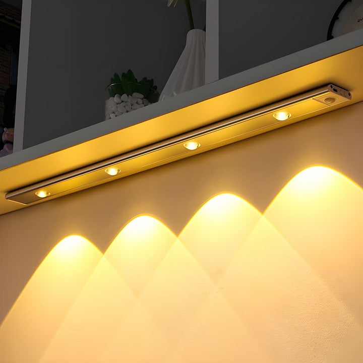 "Drahtloses LED-Panel mit Bewegungssensor, schlankes Design, energiesparend, anpassbare Helligkeit für moderne Beleuchtung."