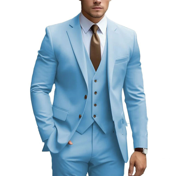 "Dreiteiliger Herrenanzug mit Weste, Ein-Knopf-Sakko, Notch-Revers, ideal für Hochzeiten. Eleganter, zeitloser Look."