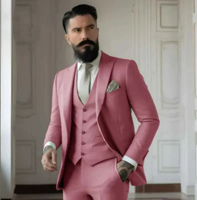 "Dreiteiliger Slim Fit Herren Hochzeitsanzug, elegant, in Grau, bestehend aus Sakko, Hose und Weste."
