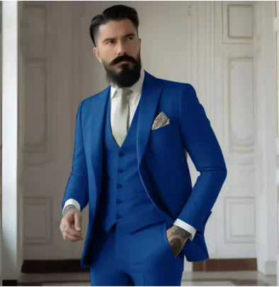 "Dreiteiliger Slim Fit Herren Hochzeitsanzug, elegant, in Grau, bestehend aus Sakko, Hose und Weste."