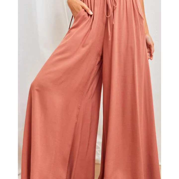 "Dunkelblaue Damenhose mit weitem Bein, elegantes Design, ideal für Sommer, hoher Tragekomfort, vielseitig kombinierbar."