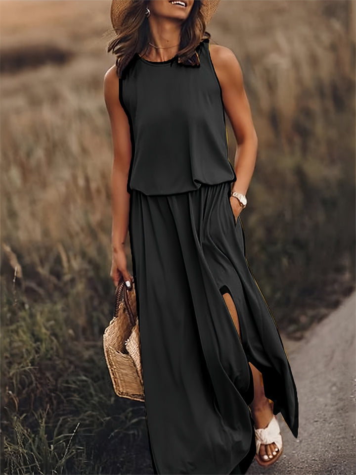 Ein elegantes, einfarbiges Maxikleid für Damen, mit klaren Linien und weicher, lockerer Passform für Komfort und Stil.