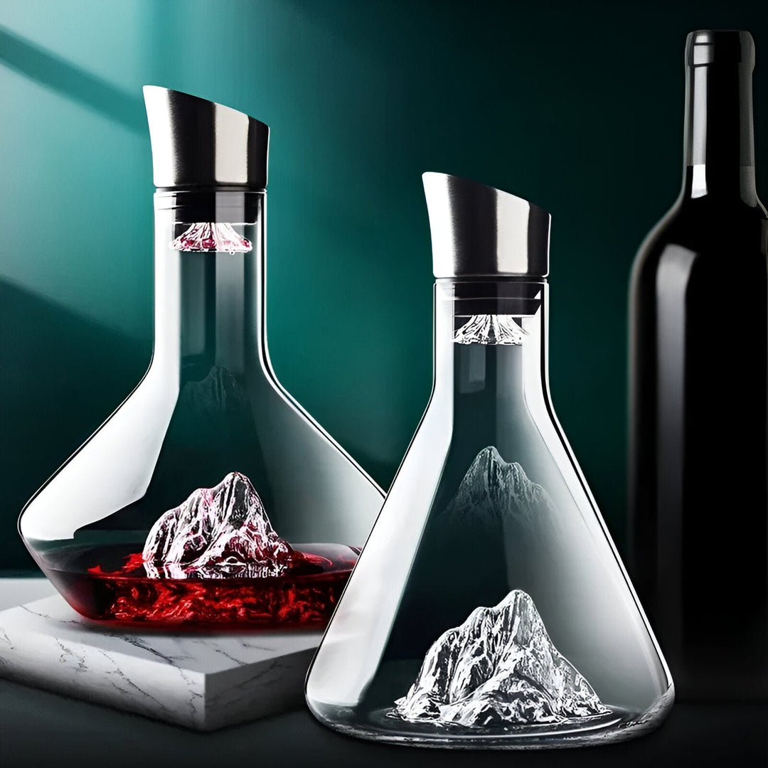 Elegant geformter, bleifreier Glasdekantierer mit Verteiler, verbessert Weinaroma und Geschmack, inspiriert von Eisbergformen