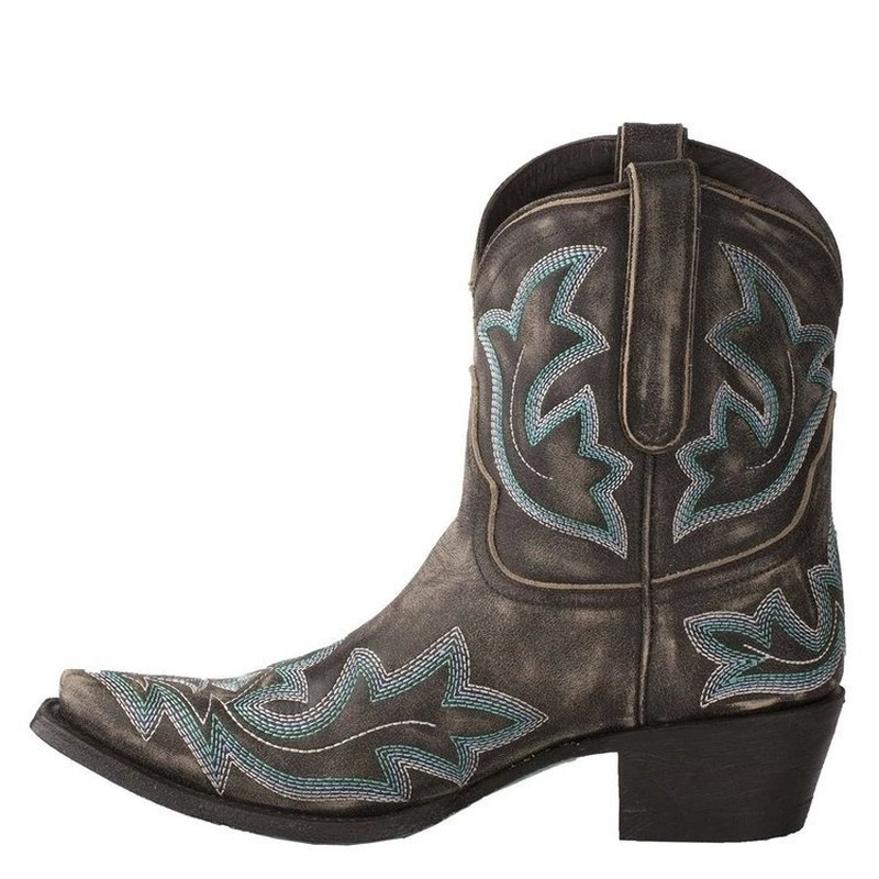 "Elegante bestickte Cowboystiefel aus Leder im Western-Look, ideal für Damen; traditionelles Design, luxuriöses Finish."