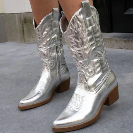 "Elegante Damen Cowboystiefel aus Leder, braun, rustikaler Stil, mittlere Höhe, modisches Design, Stadt und Land geeignet."