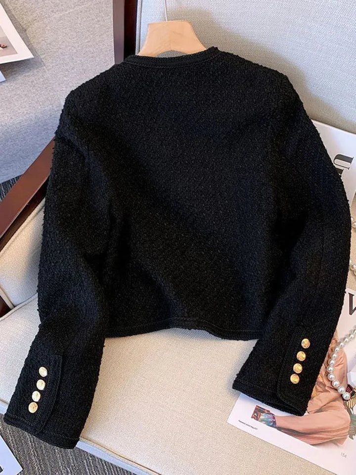 "Elegante Damen-Kurzjacke aus Tweed in taillierter Passform mit stilvollen Knöpfen, leicht und sommerlich, ideal für viele An