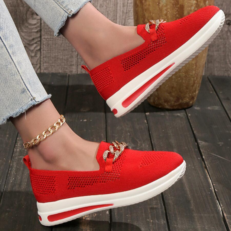 Elegante Damen-Loafer aus hochwertigen Materialien, braun, flacher Absatz, ideal für Alltag und besondere Anlässe.