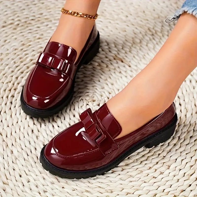 Elegante Damen Loafer mit klobigem Blockabsatz, femininem Schleifenknoten, ideal für vielseitige, stilvolle Anlässe.