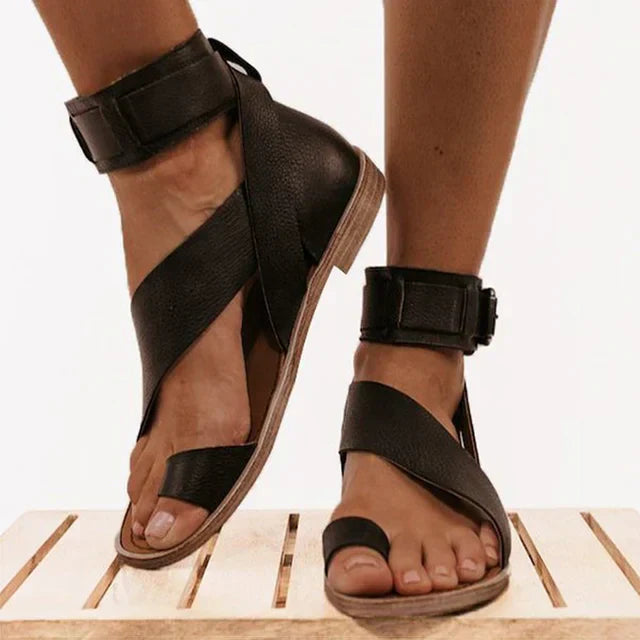 Elegante Damen Sandalen mit orthopädischer Unterstützung, modernes Design, leicht, atmungsaktiv und flexibel.