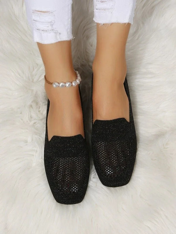 Elegante Damen Slipper, atmungsaktiv, bequem, ergonomisches Fußbett, rutschfest, slip-on, modern, vielseitig kombinierbar.
