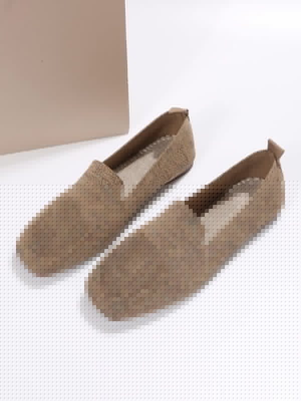 Elegante Damen Slipper, atmungsaktiv, bequem, ergonomisches Fußbett, rutschfest, slip-on, modern, vielseitig kombinierbar.
