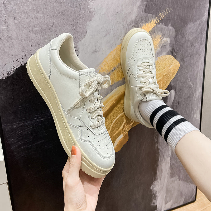 "Elegante Damen Sportschuhe, stilvolle Sneakers, bequem und atmungsaktiv, ideal für sportliche und lässige Outfits"