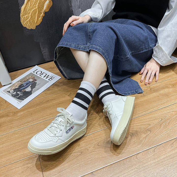 "Elegante Damen Sportschuhe, stilvolle Sneakers, bequem und atmungsaktiv, ideal für sportliche und lässige Outfits"