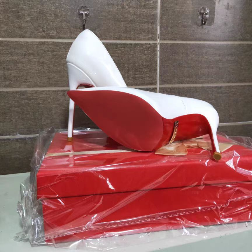 "Elegante Damen Stilettos 12 cm Absatz, schwarzes Leder, ideal für schicke Anlässe, zeitloser Stil, ultimativer Komfort"