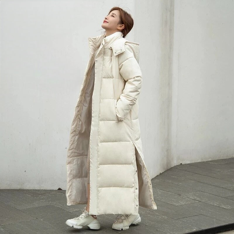 "Elegante Damen Winterjacke, winddicht, klassisches Design, warmes Material, ideal für alle vier Jahreszeiten."