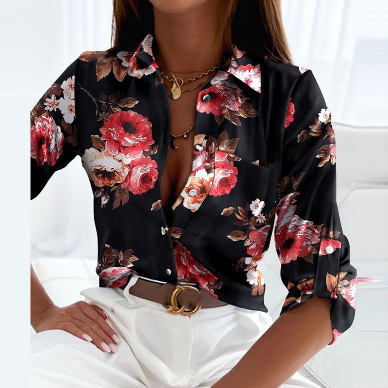 "Elegante Damenbluse mit Umlegekragen, zeitloses Design, hochwertige Materialien, in Weiß, vielseitig kombinierbar."