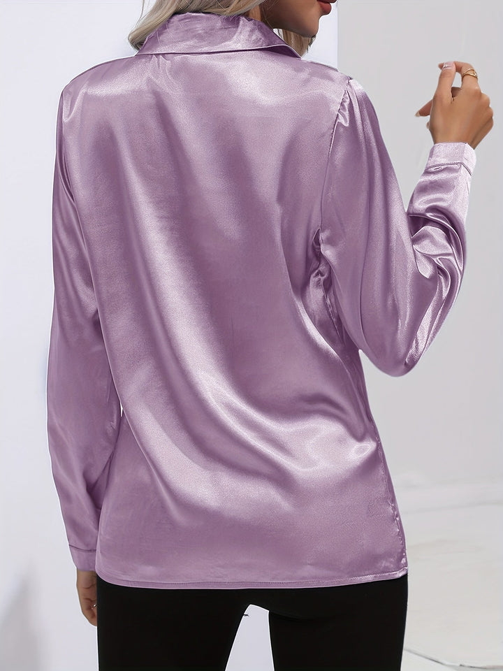 "Elegante Damenbluse, seidige Textur, vielseitiges Design, klassische Farben, ideal für Büro und Anlässe, stilvoll und bequem