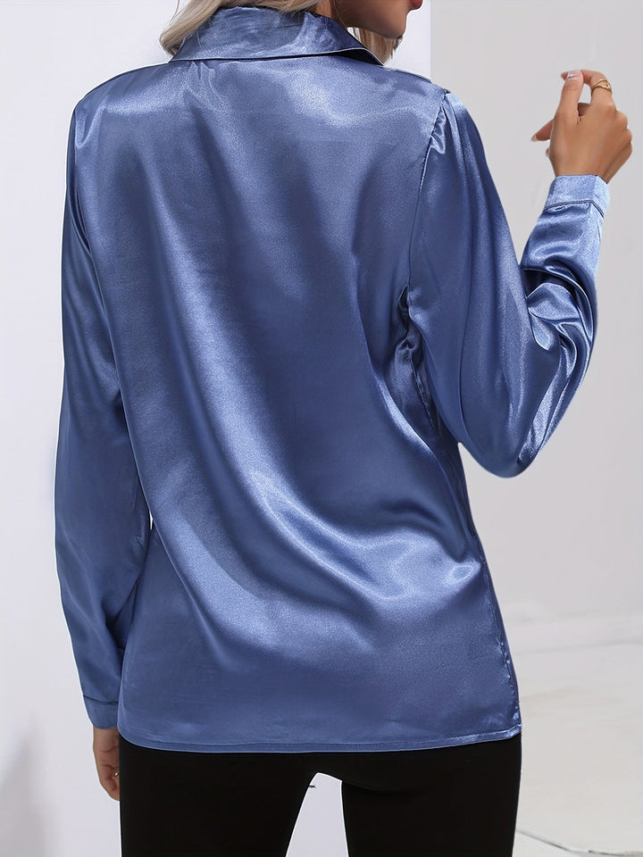 "Elegante Damenbluse, seidige Textur, vielseitiges Design, klassische Farben, ideal für Büro und Anlässe, stilvoll und bequem