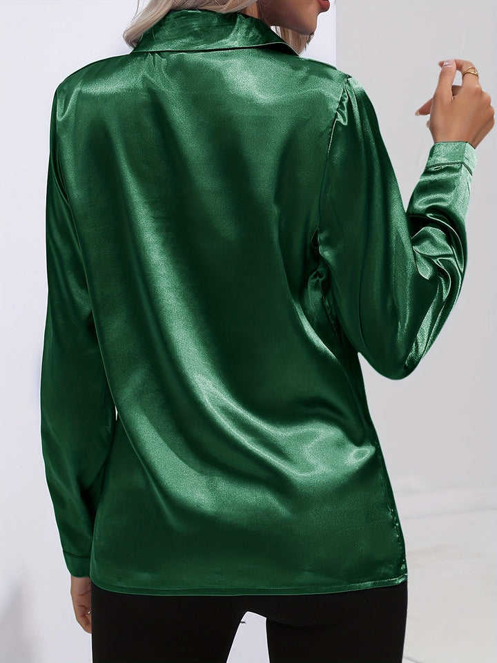 "Elegante Damenbluse, seidige Textur, vielseitiges Design, klassische Farben, ideal für Büro und Anlässe, stilvoll und bequem
