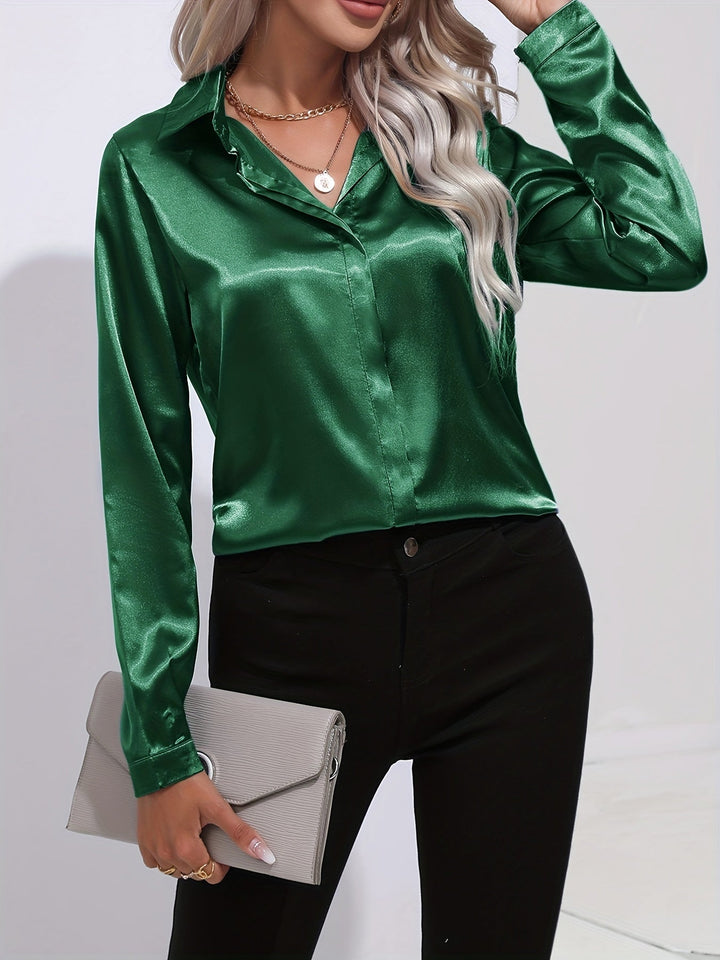"Elegante Damenbluse, seidige Textur, vielseitiges Design, klassische Farben, ideal für Büro und Anlässe, stilvoll und bequem
