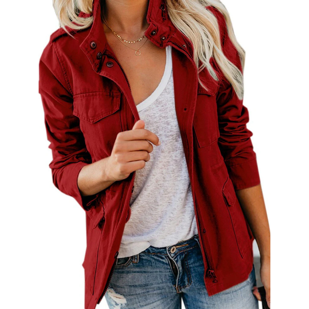 "Elegante Damenjacke mit Reißverschluss, moderner Schnitt, stylisch und vielseitig, passt perfekt zu jedem Outfit."