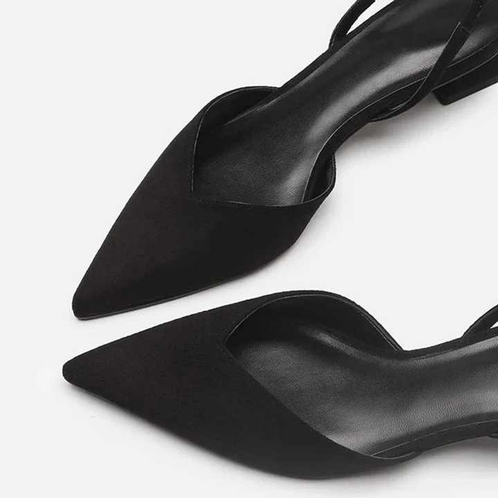 Elegante Damensandalen mit geschlossener Spitze, niedrigem Absatz; farbenfrohes Design, ideal für Büro und Freizeit.