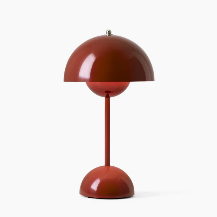 "Elegante, dimmbare LED-Touch-Tischleuchte im minimalistischen skandinavischen Design, passend für moderne Räume."