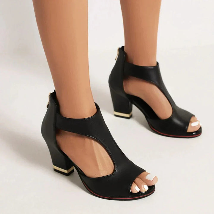 "Elegante Faye orthopädische Absatzsandalen, weibliche Schuhe, beige mit ergonomischer Sohle für Komfort und Stil."
