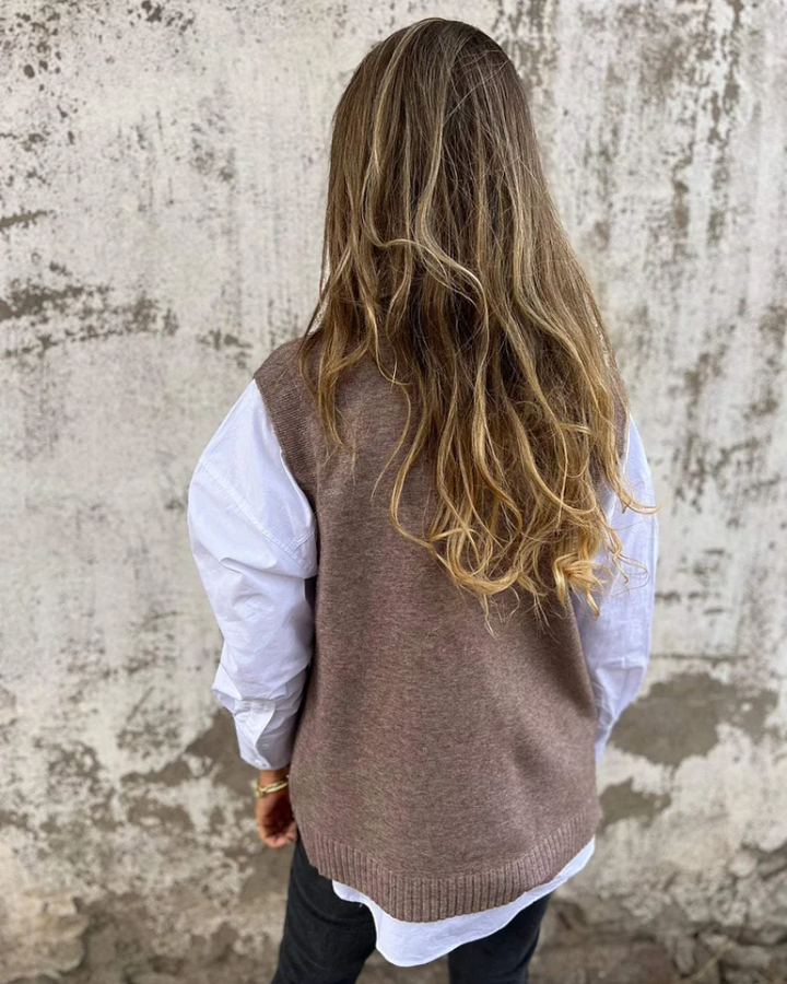 "Elegante gestrickte Damenweste, weiches Material, vielseitig für Büro oder Freizeit, komfortable Passform"