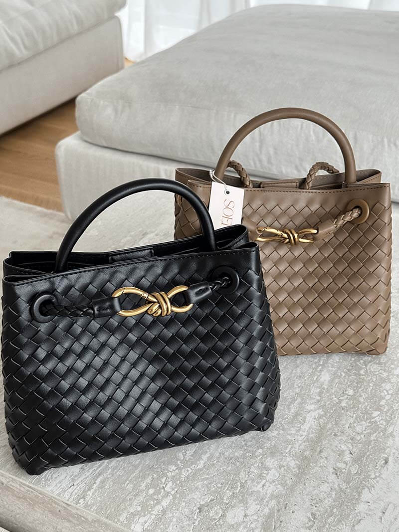 "Elegante gewebte Handtasche mit subtilem Muster, vielseitig für jeden Anlass, komfortabler Griff, stilvolle Eleganz."