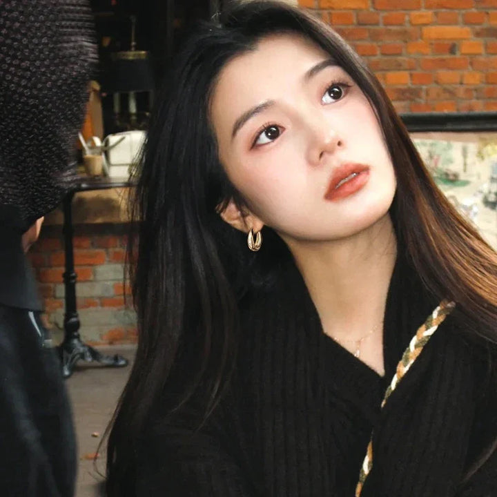 "Elegante goldene Creolen, rund, 1,8x2,4 cm, glänzend, aus vergoldetem Edelstahl, zeitlose Ohrringe für jeden Anlass."