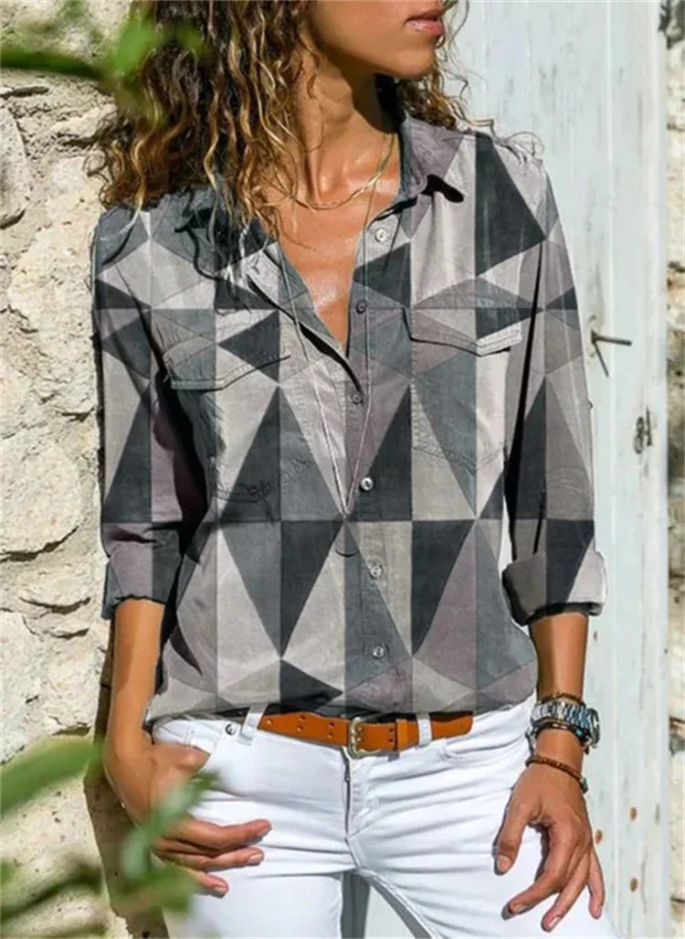 "Elegante Hazel Damen Sommerbluse in Blau mit langen Ärmeln, perfekte Passform, ideal für Büro und Freizeit."