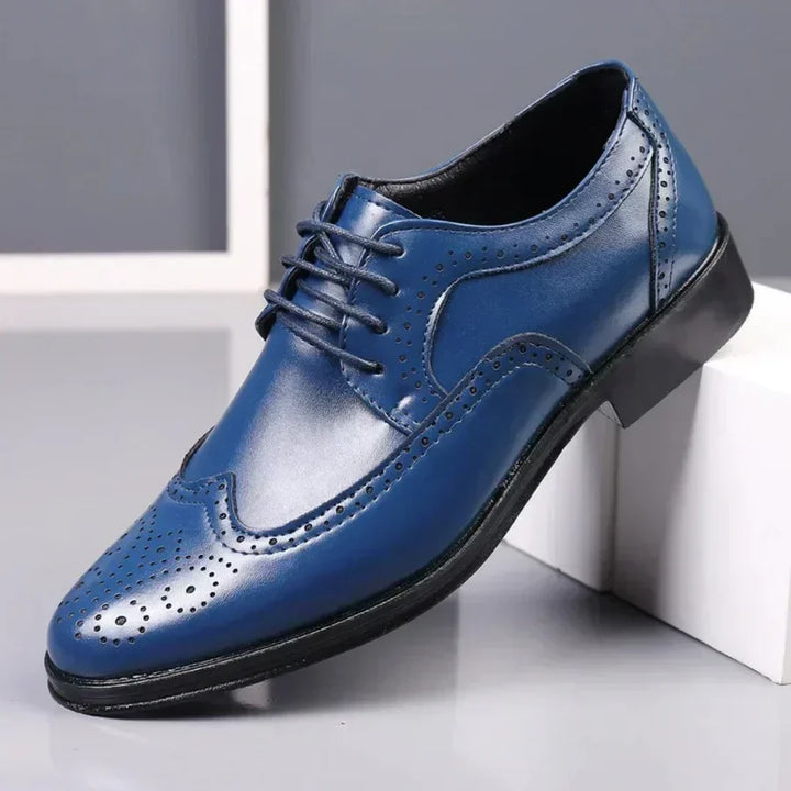 "Elegante Herren-Anzugschuhe aus Kalbsleder, stilvolles Design, zeitlose Eleganz, hoher Tragekomfort für jeden Anlass."