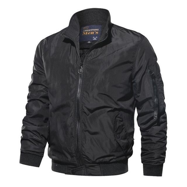 Elegante Herren Bomberjacke, winddicht, zeitloser Schnitt, vielseitiger Stil, in Blau, Grün, Schwarz erhältlich.