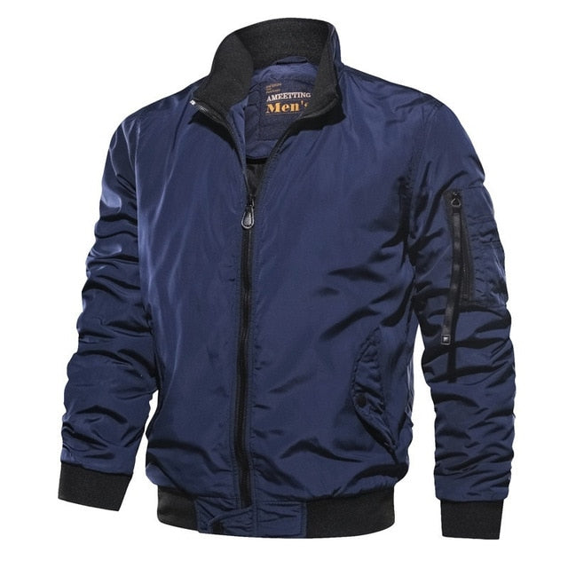 Elegante Herren Bomberjacke, winddicht, zeitloser Schnitt, vielseitiger Stil, in Blau, Grün, Schwarz erhältlich.