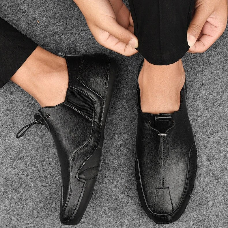 Elegante Herren Loafers aus Leder, komfortable Slipper, zeitloses Design, vielseitige Farben, ideal für Alltag und Anlässe.