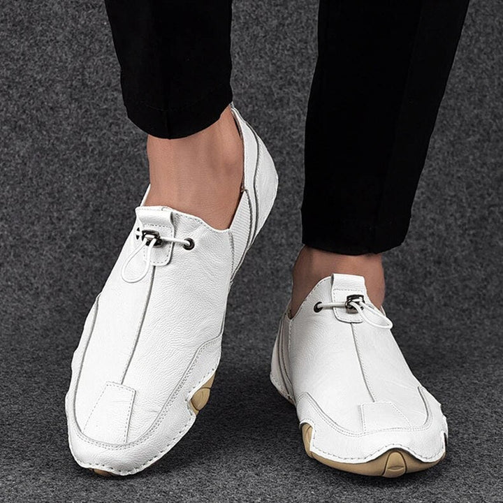 Elegante Herren Loafers aus Leder, komfortable Slipper, zeitloses Design, vielseitige Farben, ideal für Alltag und Anlässe.